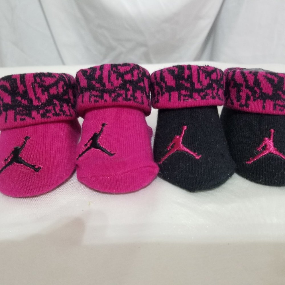 Nike Baby Girl 2-Pack Bootie Socks brand new no box.